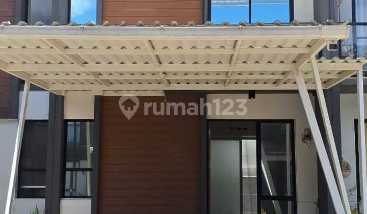 Disewakan Rumah 2 Lantai Cendana Park Lippo Utara Furnish Karawaci