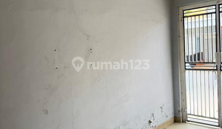 Disewakan Rumah Cluster Newton - Siap Huni, Lokasi Strategis 2