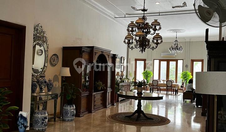 Dijual cepat rumah Hook nyaman di Kemang tanah luas 978m2, Kemang