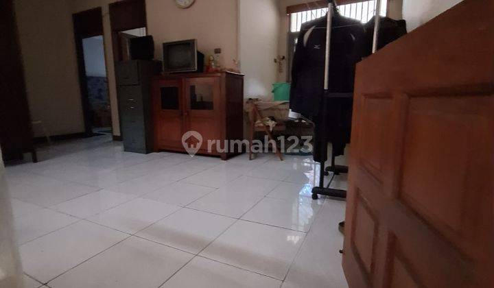 Rumah SHM Duri Kepa, Jakarta Barat 2 Lantai Butuh Renovasi 2