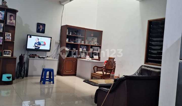 Rumah 3 lantai duri kepa jakarta barat siap huni dekat dengan mall central park 2