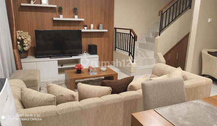 Rumah Full Furnished Siap Huni di Grand Wisata,bekasi  2