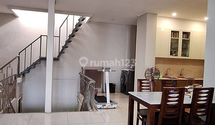 Dijual rumah mewah minimalis di Jelambar 1