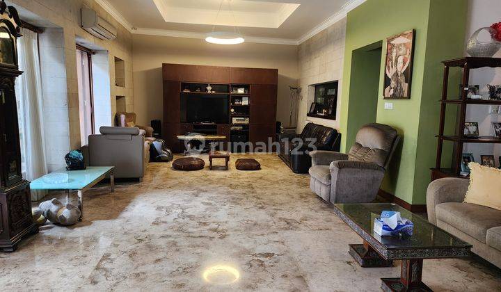 Dijual Rumah Asri, 2 Lantai Di Kebayoran Baru  2