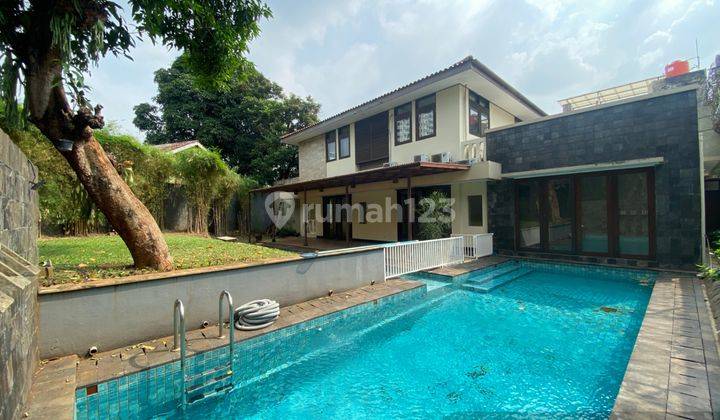 Rumah Mewah Dengan Private Pool Di Area Kuningan 1