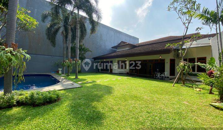 RUMAH KAN 2 LANTAI DENGAN PRIVATE POOL DI AREA PEJATEN 2