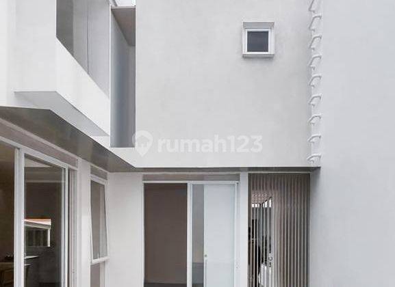 Rumah Industrial Minimalist Dengan Private Pool Di Area Depok 1