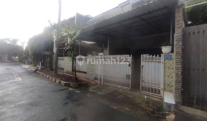 Rumah 2 lantai siap huni di Bukit Cirendeu SHM 2