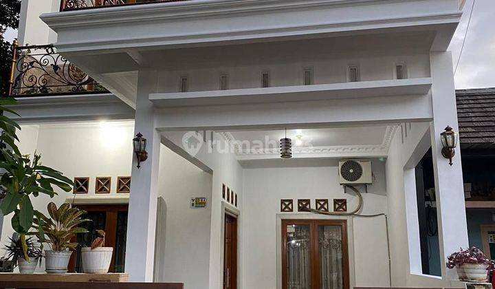 Dijual Rumah Strategis 2 Lantai di Padurenan, Mustika Jaya 1