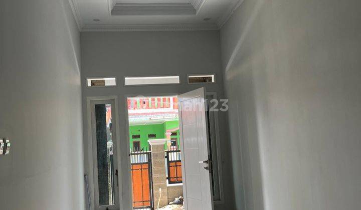 Rumah 2 1/4 Lt. Di Pinggir Jalan Besar Pondok Ungu Permai 2