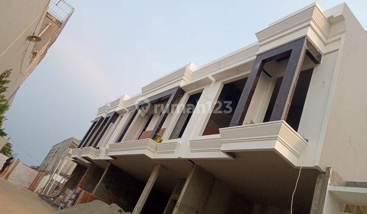 Rumah Ready siap huni lokasi strategis dekat stasiun Jatinegara Jakarta Timur  2