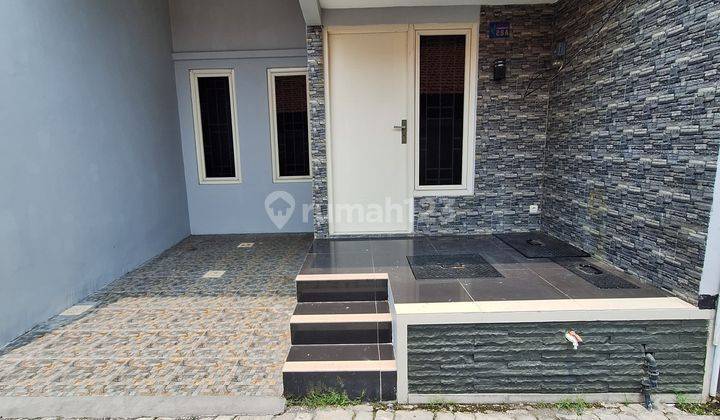 Rumah 2 Lantai SHM Tengah Kota Surabaya 2