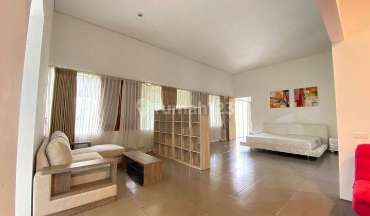 di Jual Rumah Design Keren Lokasi Strategis di Dago,, Harga Terbaik 2