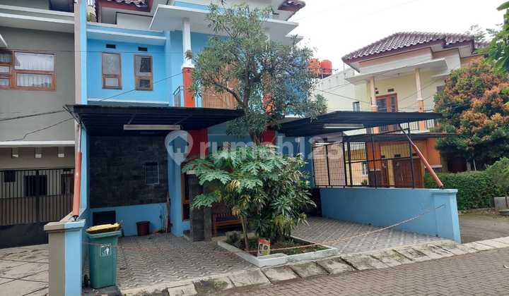For rent: 2-story house in Arcamanik, strategic and comfortable location, affordable price. 2