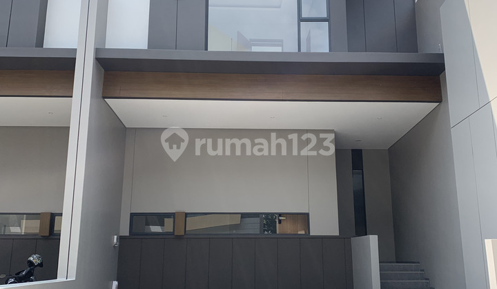 Dijual Rumah 2 Lantai Setra Duta Design Keren Lokasi Ok Harga Terbaik 2