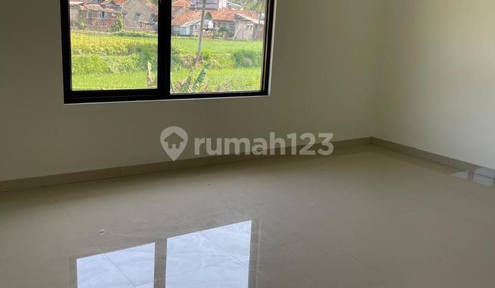 For sale quickly, ready-to-occupy house in Tarogong Kaler, Garut, strategic location + swimming pool, best price. 2