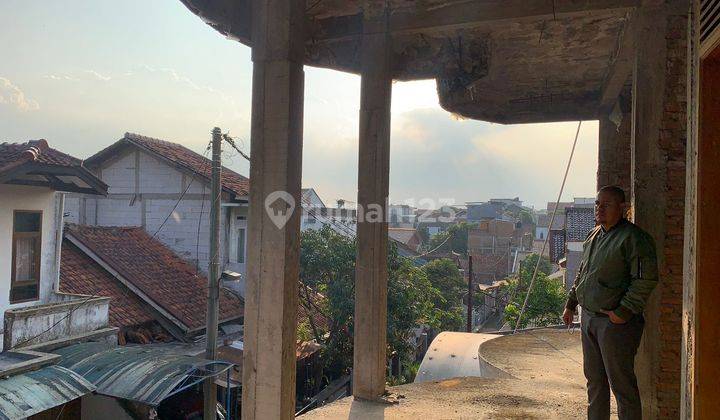 Dijual Rumah 2 Lantai Lokasi Nyaman Dan Strategis ,,harga Murah 2