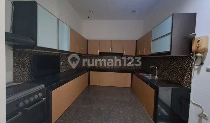 Dijual Cepat Rumah 3 Lantai @ Alam Sutera 2