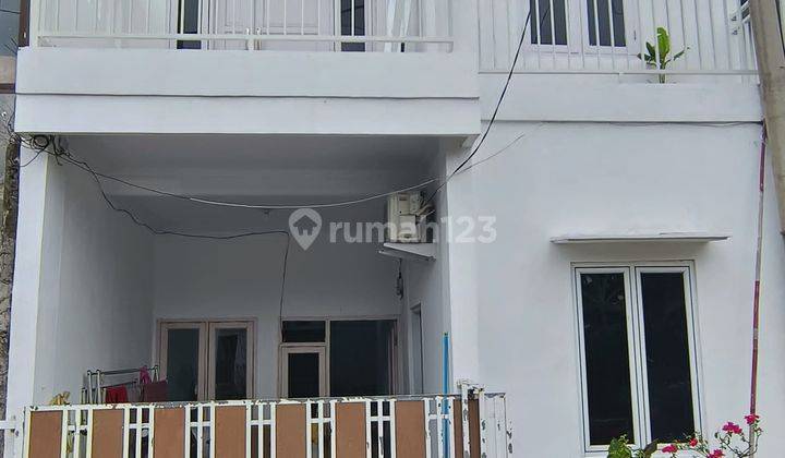 Rumah 2 Lantai Bagus SHM di Grand Residence, Bekasi 1