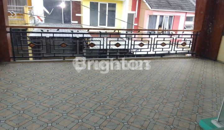 RUMAH MEWAH 2 LANTAI SIAP HUNI SALATIGA SEMARANG RUMAH MEWAH 2 LANTAI SIAP HUNI SALATIGA SEMARANG