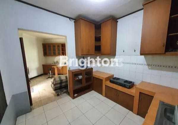 RUMAH  2 LANTAI SIAP HUNI AREA KALICARI PEDURUNGAN SEMARANG 2