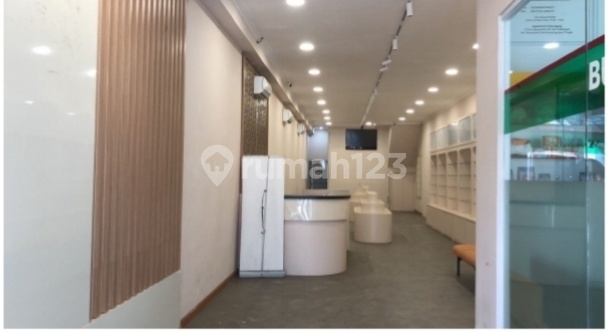 2-Story Shophouse Ready to Use in Undip Banyumanik Area, Semarang 2