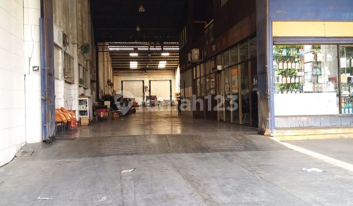 Ruang Usaha Siap Pakai Area Kota Lama Semarang 2