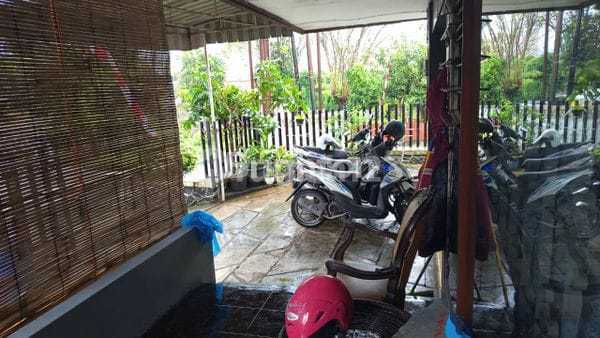 OLD HOUSE READY FOR OCCUPANCY IN KELUD SAMPANGAN AREA, SEMARANG. 1