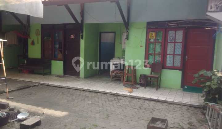 OLD LAND AND BUILDINGS IN PAMULARSIH AREA, SEMARANG 2