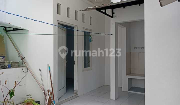 Ready-to-Occupy House in Manyaran Area, Semarang 2