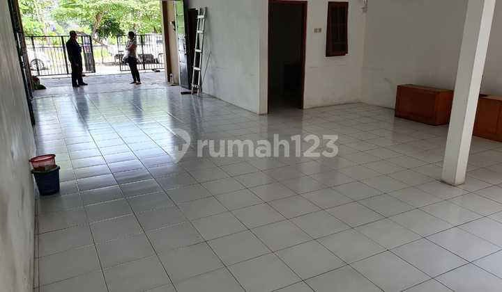 Ready-to-Occupy House in Bulustalan Area, Semarang