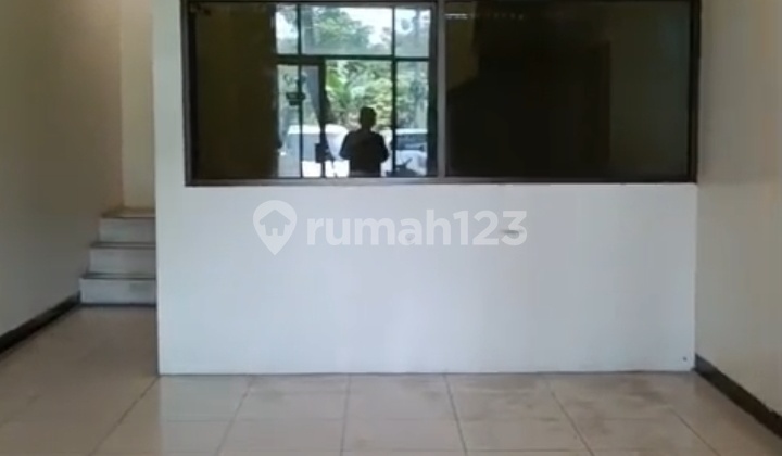 Ruko 2 Lantai Siap Pakai Area Banyumanik Semarang