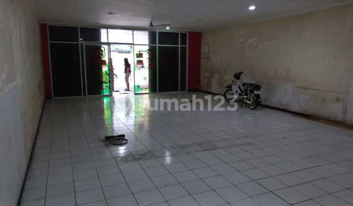 1-Story Shop House Ready for Use in Mrican Jomblang Area, Semarang 1