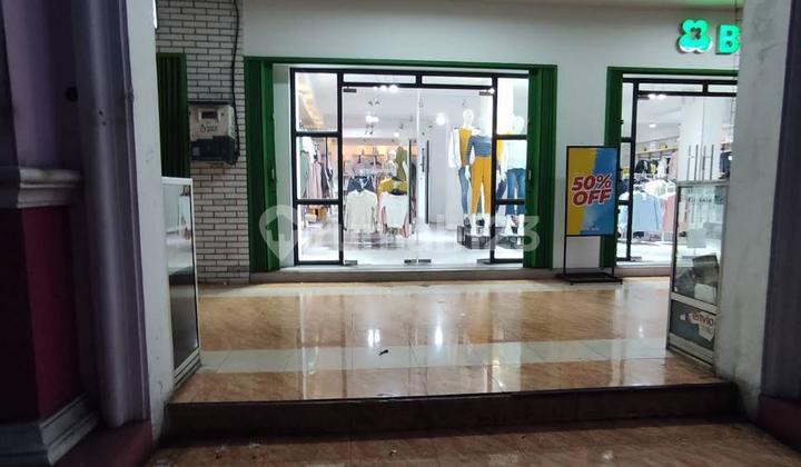 Ready-to-Use Attached Shop House in Tamansari Area, Salatiga 1