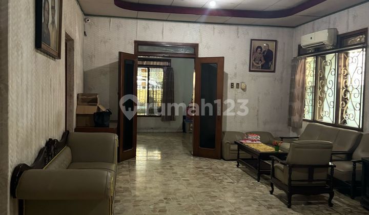 2-Story House and Warehouse Ready to Use in Lampersari Area, Semarang 2