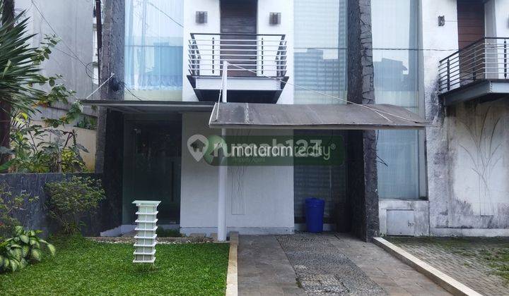 Town House Beverly Disewa Fully Furnished, Bisa Juga Untuk Kantor 1