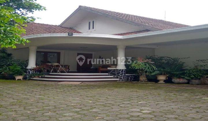 Disewakan Rumah Halaman Luas di Sayap Cipedes Cocok Untuk Resto 1