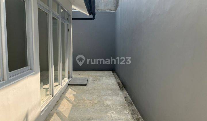 Rumah bagus bangun 1 1/2 lantai siap huni, Kopo permai  2