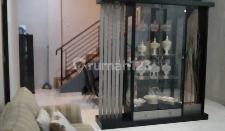 Dijual Cepat Rumah Modern 2 Lantai di Kota Harapan Indah, Kota Bekasi 2