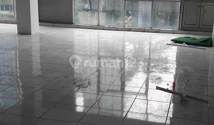 Dijual Ruko 4½ Lantai di Boulevard Raya, Kelapa Gading, Jakarta Utara Dijual Ruko 4½ Lantai di Boulevard Raya, Kelapa Gading, Jakarta Utara