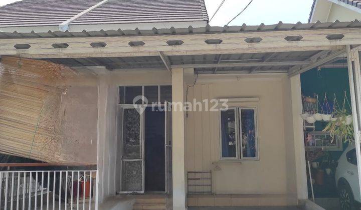 Rumah Sudah Direnovasi Siap Huni di Mutiara Gading City Mgc Cluster London, Bekasi Utara 1