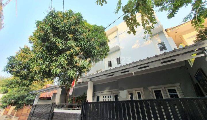 Dijual Cepat Rumah Kost 3 Lantai di Cempaka Putih, Jakarta Pusat 1