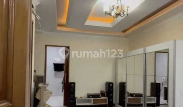 Dijual Rumah Mewah 2 Lantai Full Furnish di Tytyan Indah, Kota Bekasi