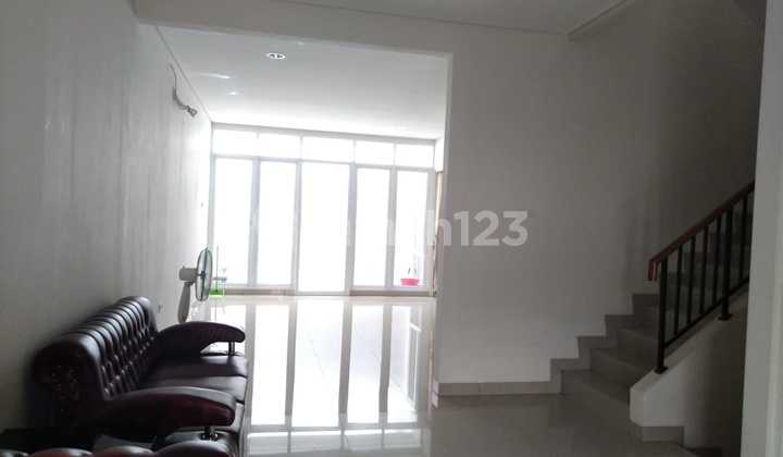 Rumah Dijual di Cluster Adara, Kota Harapan Indah, Bangunan 2 Lantai, Bekasi 2