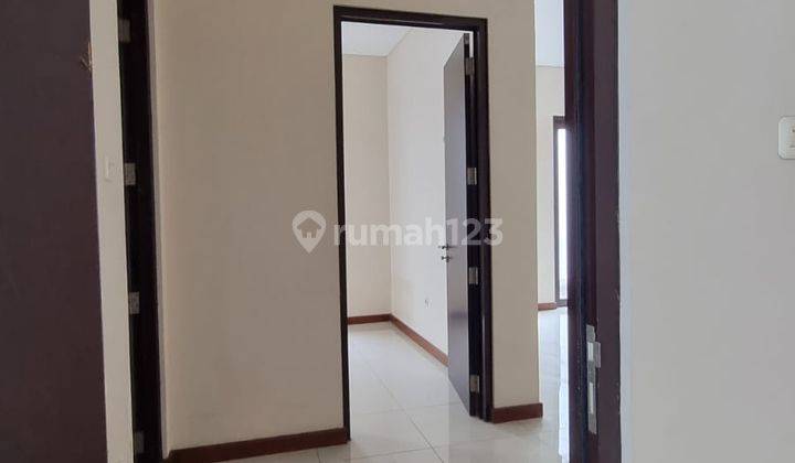 Disewakan Rumah 2 Lantai Semi Furnish di Cluster Asia Tropis, Kota Harapan Indah, Bekasi 2