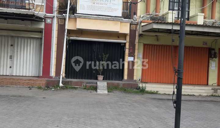 For Sale 2-Story Shophouse Ready-to-Use in Taman Harapan Baru Housing, Pejuang, West Bekasi (Harapan Indah City) For Sale 2-Story Shophouse Ready-to-Use in Taman Harapan Baru Housing, Pejuang, West Bekasi (Harapan Indah City)
