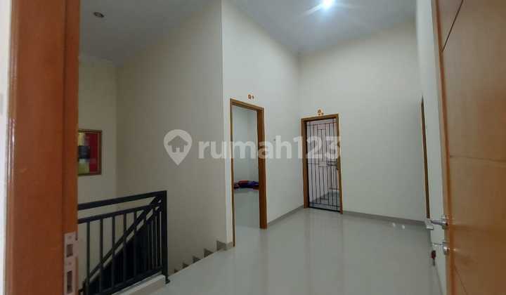 Dijual Rumah Bagus 2 Lantai Semi Furnish di Cluster Kota Harapan Indah, Medan Satria, Kota Bekasi 2