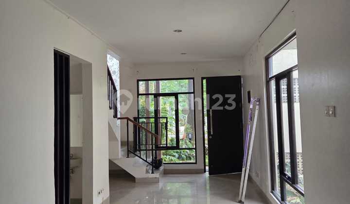 Disewakan Rumah 2 Lantai Siap Huni di Cluster Damar, Green Ara Residence, Harapan Indah, Beekasi