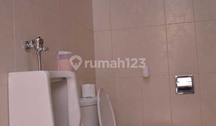 Dijual Rumah 2 Lantai  Semi Furnish di Kota Harapan Indah, Medan Satria, Kota Bekasi 2