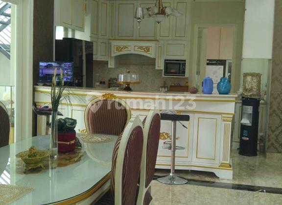 For Sale: Luxurious and Serene House in West Pulomas, East Jakarta 2